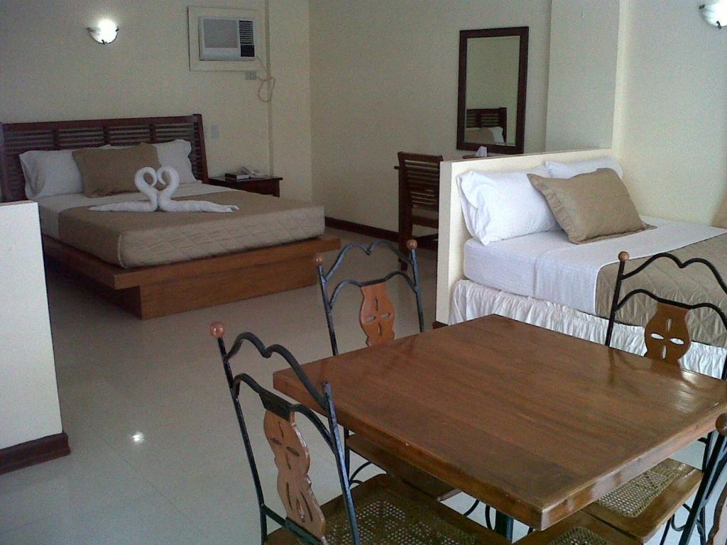 Beachcomber Resort Balabag  Ruang foto