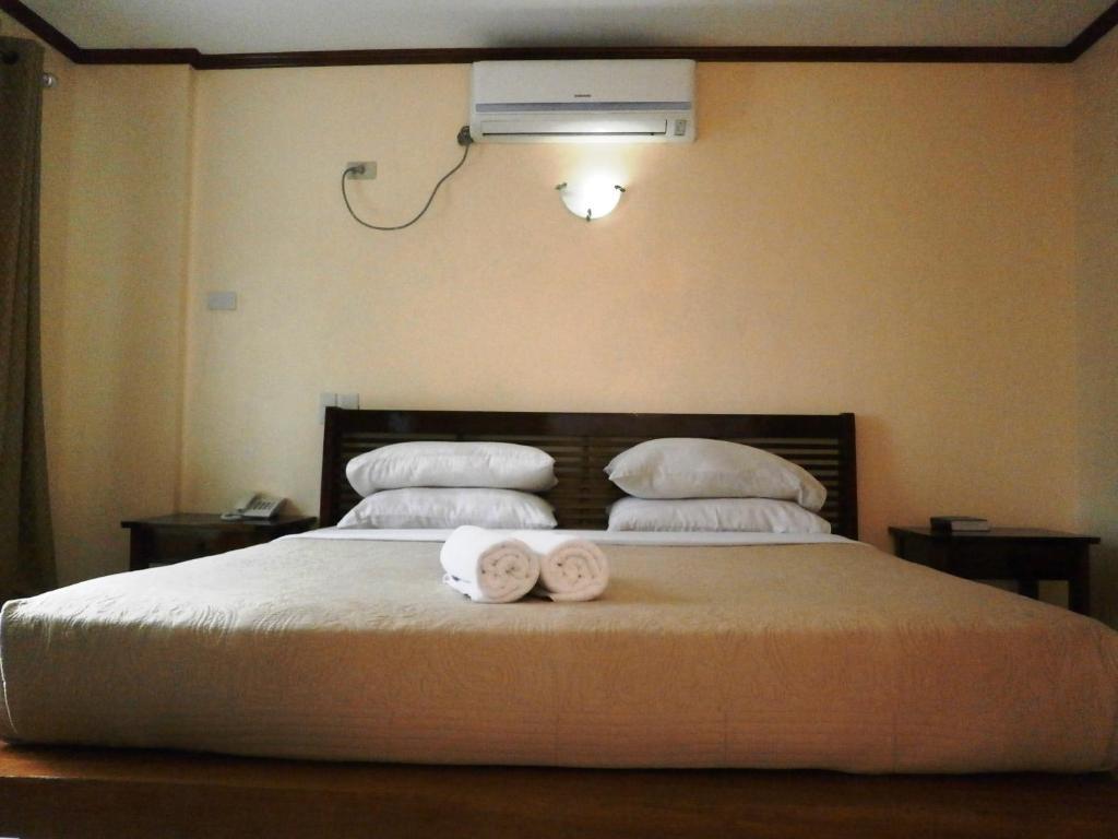 Beachcomber Resort Balabag  Bagian luar foto