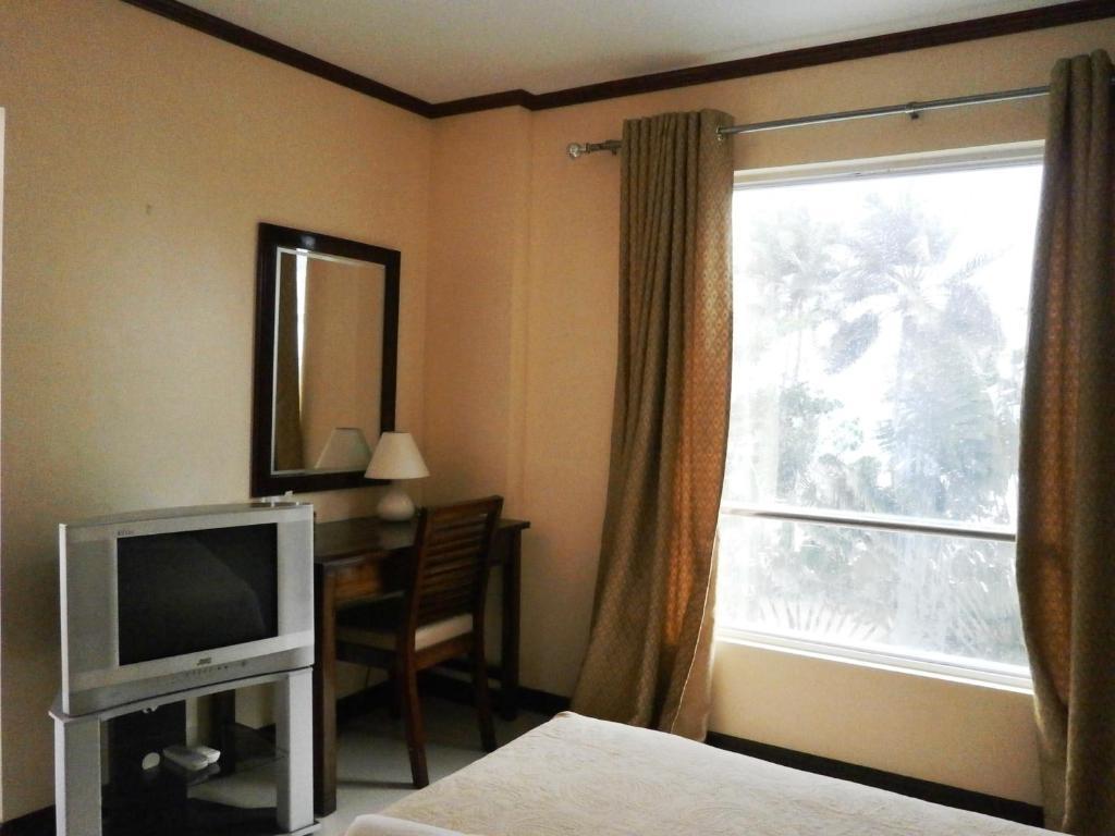 Beachcomber Resort Balabag  Bagian luar foto