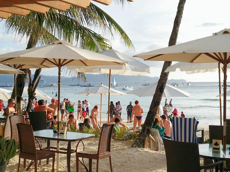 Beachcomber Resort Balabag  Bagian luar foto