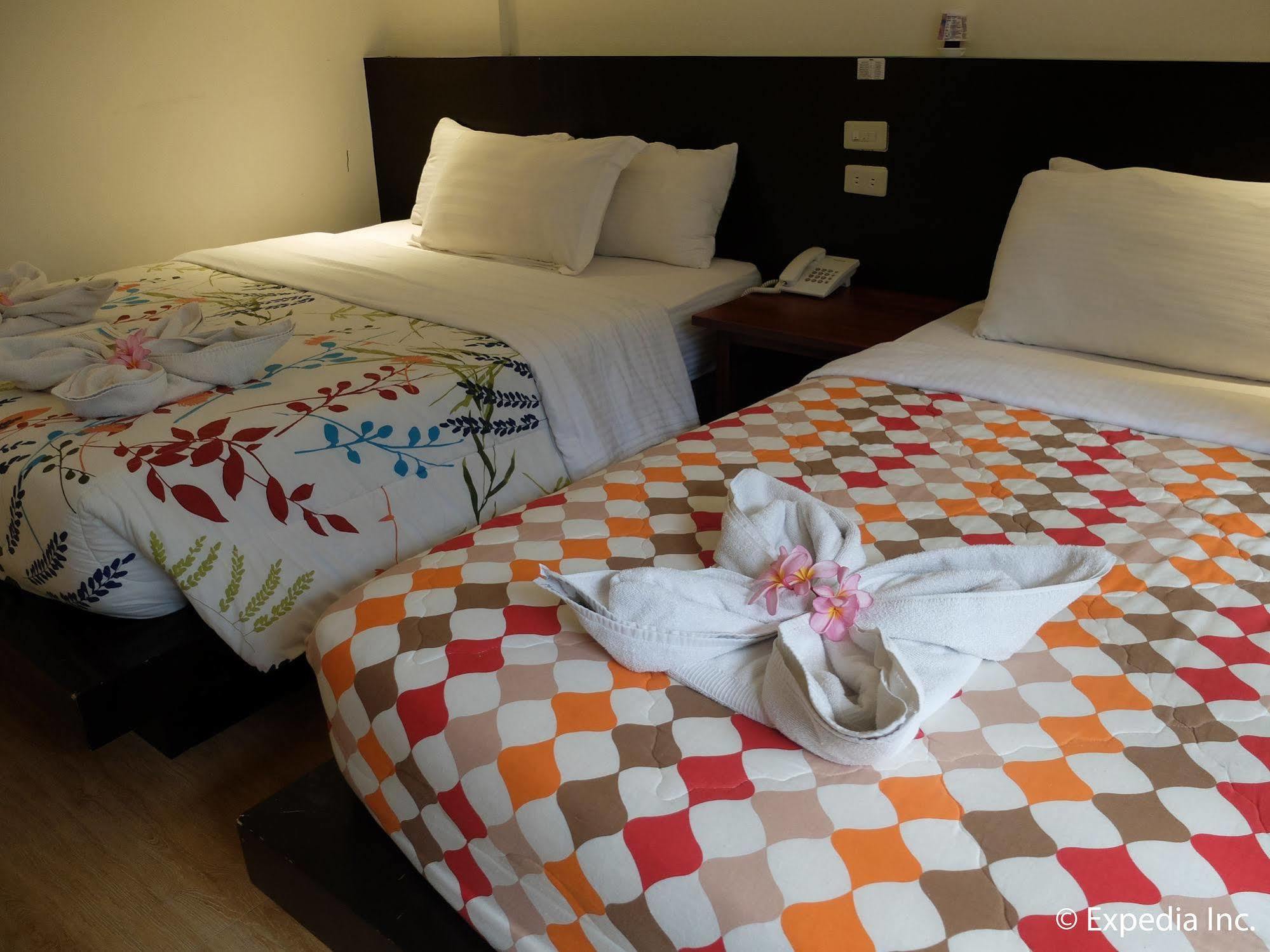 Beachcomber Resort Balabag  Bagian luar foto
